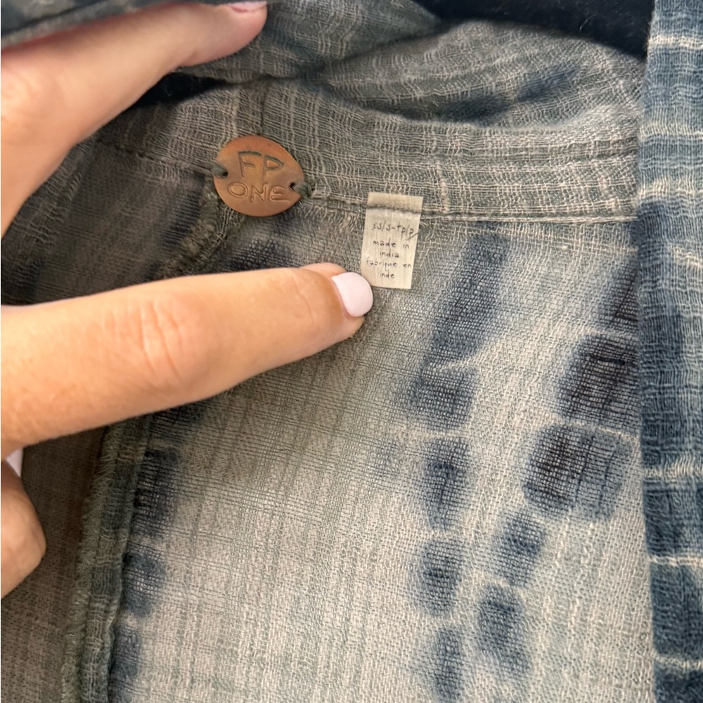 Free People Women's Blue and Gray kimono top with tie closure (removable) m/l - Picture 3 of 3